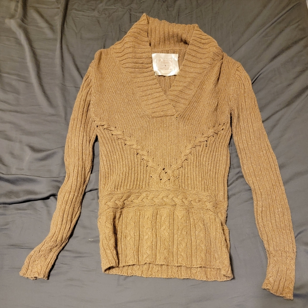 Old navy sweater